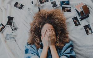 Woman with disorganized pictures