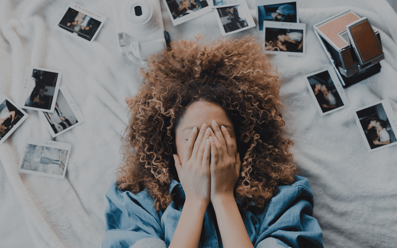 Woman with disorganized pictures