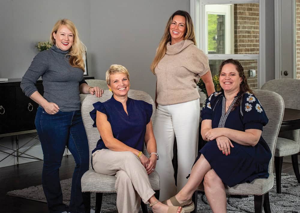 Team of St. Louis professional home organizers